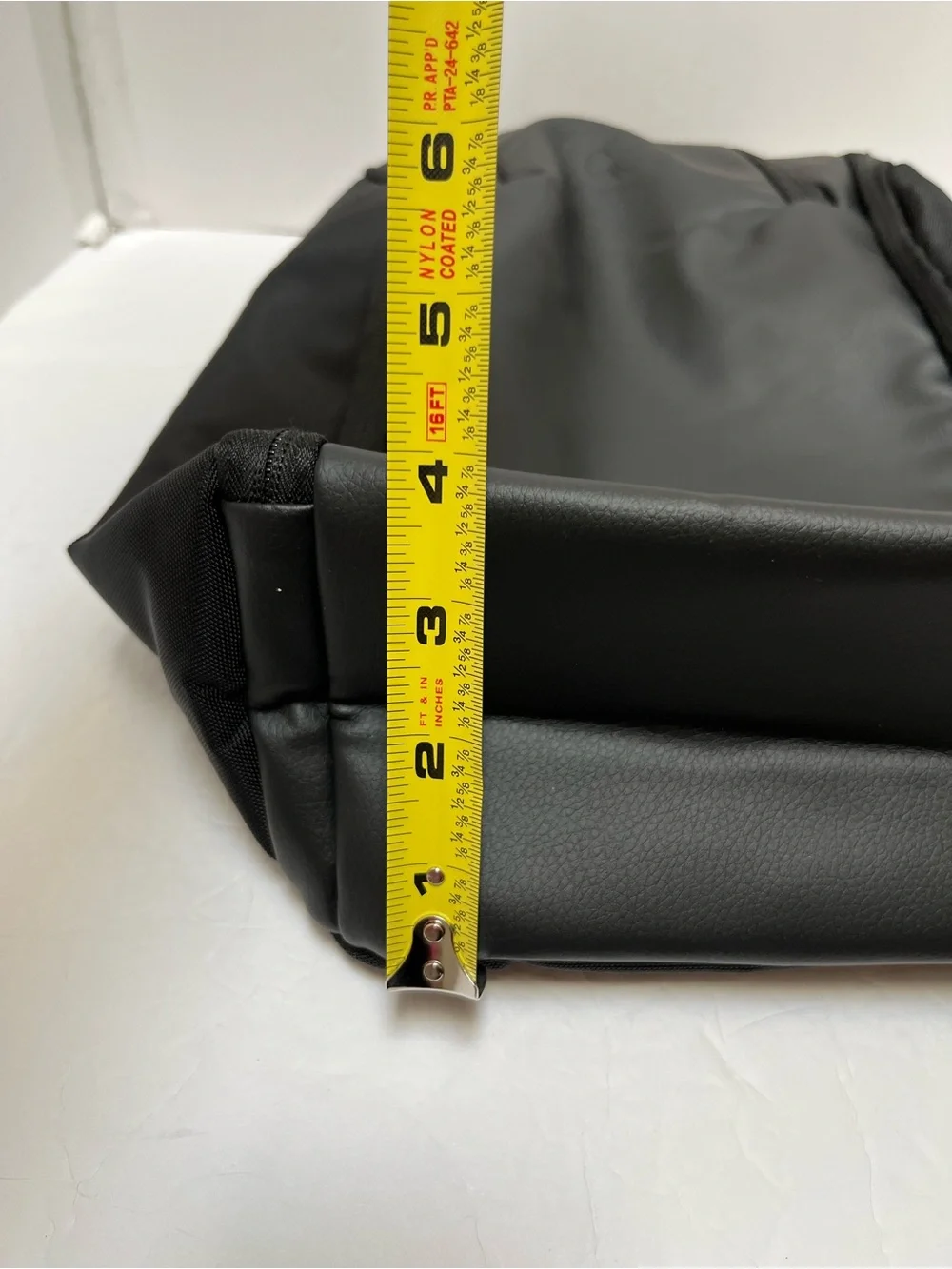 🔆NWT Cutter & Buck x Black Clover Matte Black Golf Shoe Bag